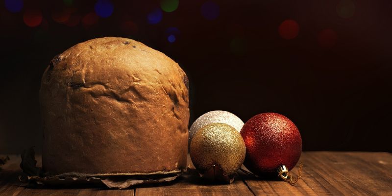 Panetone recheado de doce de leite com nozes