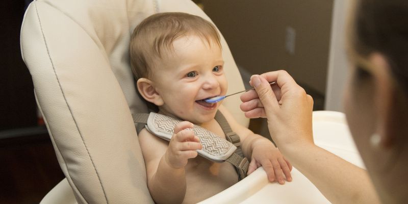 Como escolher a melhor cadeira de alimentação